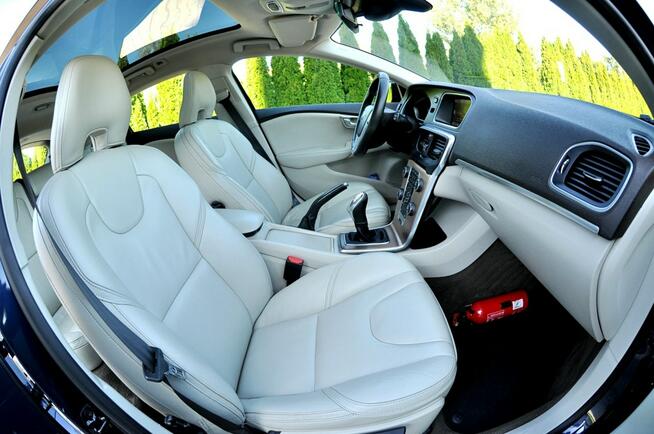 Volvo V40 Cross Country D2 Cross Country Led Skóra Kamera Panorama Navi Parktronik