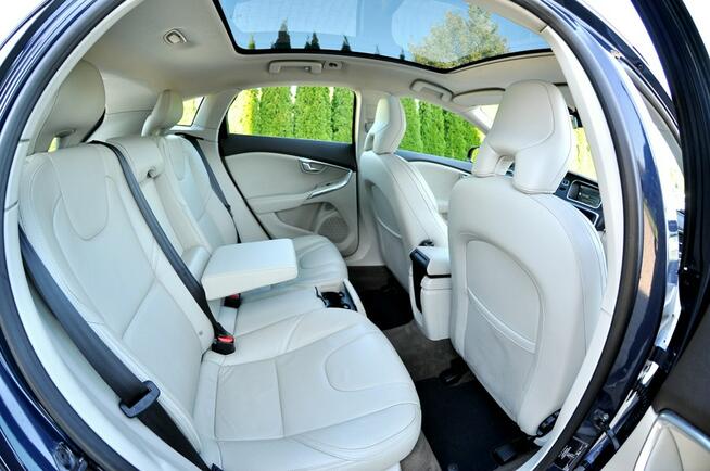 Volvo V40 Cross Country D2 Cross Country Led Skóra Kamera Panorama Navi Parktronik