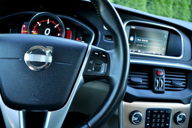 Volvo V40 Cross Country D2 Cross Country Led Skóra Kamera Panorama Navi Parktronik