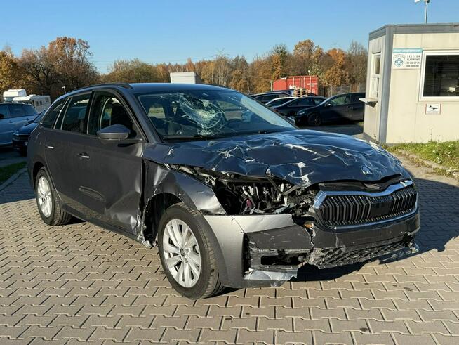 Škoda Octavia Selection*Lift*Led*VirtualCocpit*Grzanefotele*NiskiPrzebieg*Radar*FV23