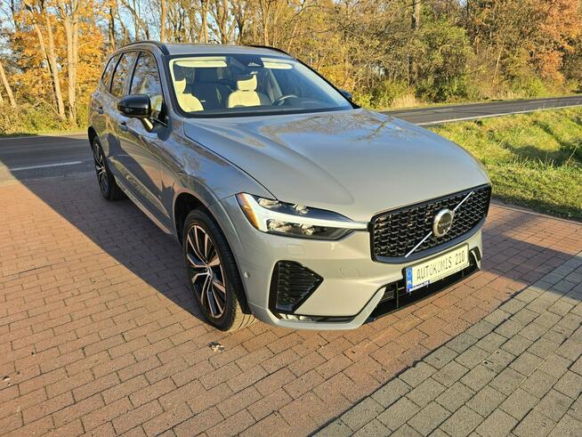 Volvo XC 60 2,0 Hybryda 250 KM z bardzo niskim przebiegiem14 tyś km !!