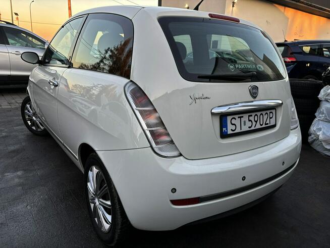 Lancia Ypsilon 1.4 87km CZUJNIKI klima BEZWYPADEK serwis 2010