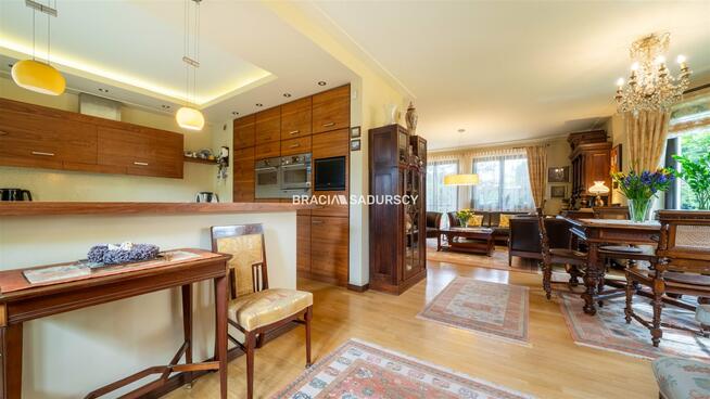 Dom Bibice gm. Zielonki, Kwiaty Polne