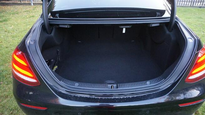 Mercedes E 220 Polski salon. Automat. Gwarancja. Polecam !!!