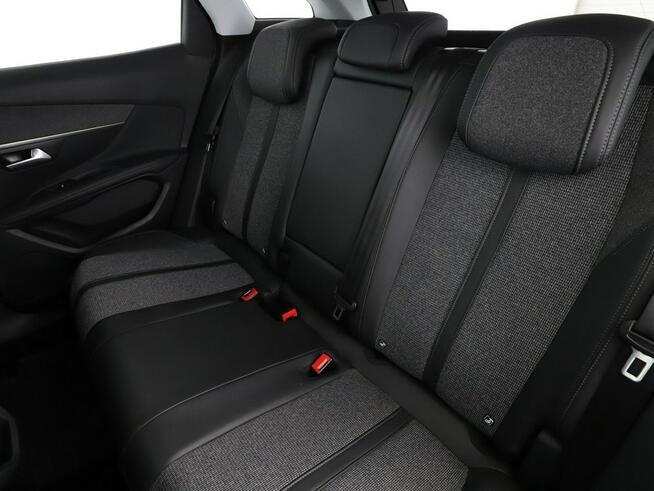 Peugeot 3008 1.5 Blue-HDi Automat Allure Nawigacja Tempomat ParkAssist Kamera LED