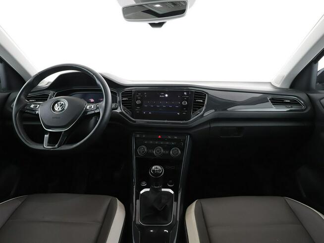 Volkswagen T-Roc Carat skóra panorama virtual navi grzane fotele climatronic ACC