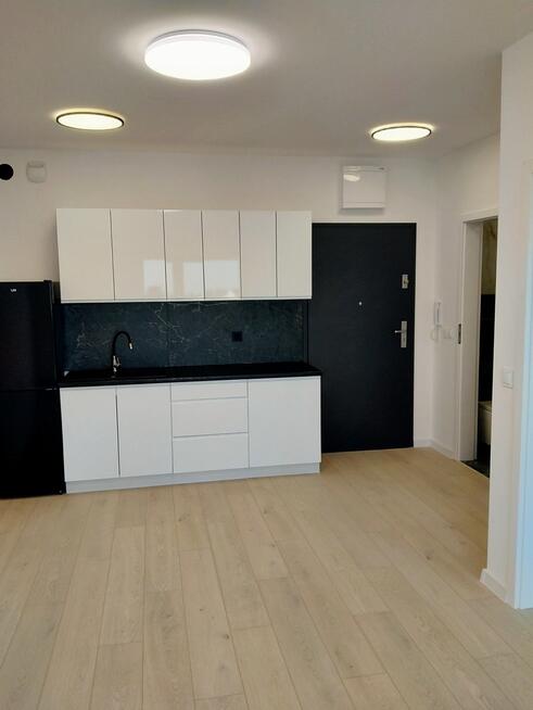 Małe Błonia,2 pokoje,2 piętro,balkon,nowe