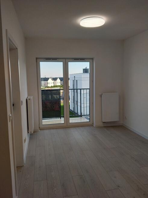 Małe Błonia,2 pokoje,2 piętro,balkon,nowe