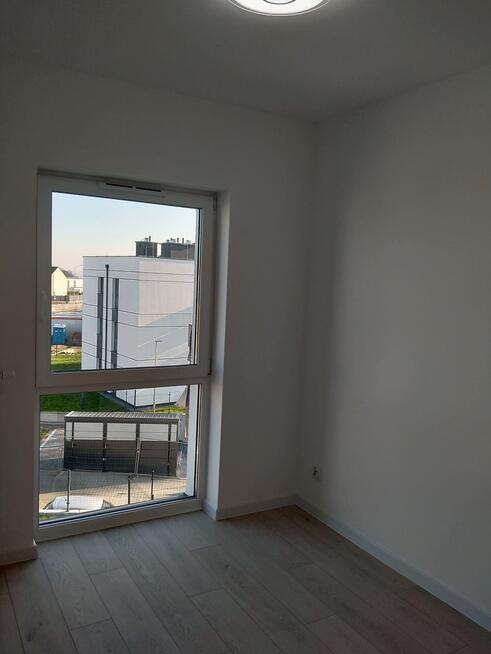 Małe Błonia,2 pokoje,2 piętro,balkon,nowe