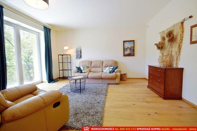 Prestiżowe mieszkanie, wyskoki standard, 2 balkony.