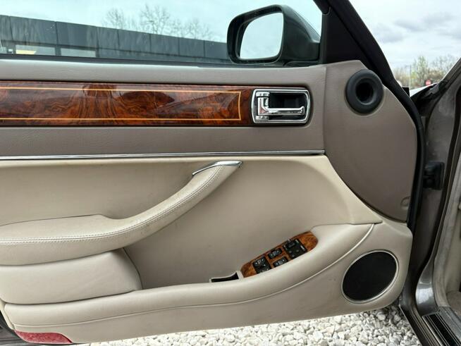 Jaguar Daimler Klimatyzacja / Tempomat / Pamięć foteli / Szyberdach / FV marża