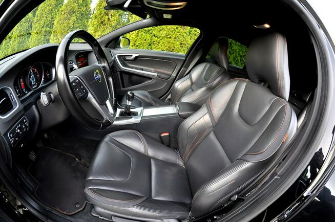 Volvo V60 LiFT Ocean Race 1,6 HDi Ledy Digital Skóra Navi Mały Przebieg