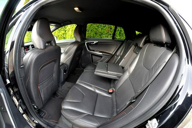 Volvo V60 LiFT Ocean Race 1,6 HDi Ledy Digital Skóra Navi Mały Przebieg