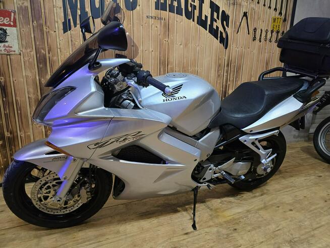 Honda VFR ## ZADBANY ## BŁYSZCZY # technicznie super# raty KUP ONLINE