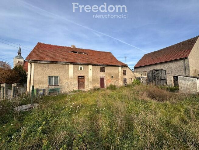 18 arów z zabudowaniami i mediami