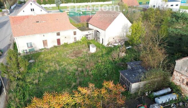 18 arów z zabudowaniami i mediami