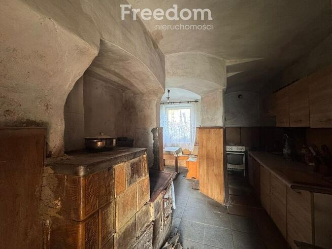 18 arów z zabudowaniami i mediami