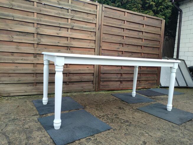 Drewniany stół biały styl prowansalski do jadalni rustykalny