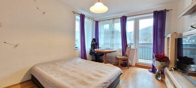 2-pokojowe mieszkanie z balkonem w bloku w Karpaczu