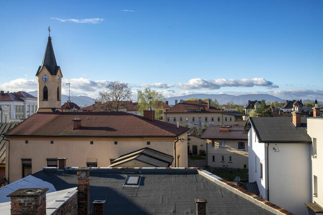 Przytulne mieszkanie typu M-4 blisko Rynku Skoczowa.