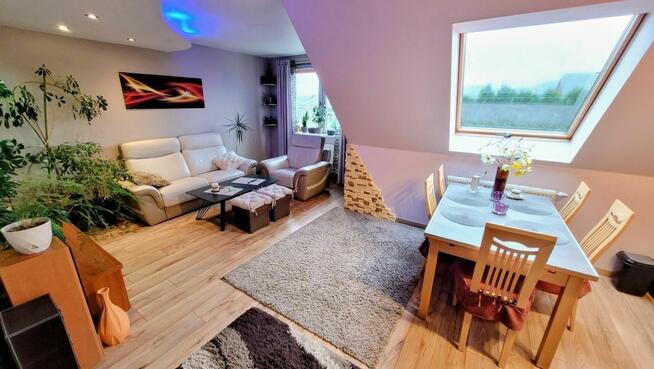 2-poziomowe z ogródkiem i miejscem postojowym w szeregówce