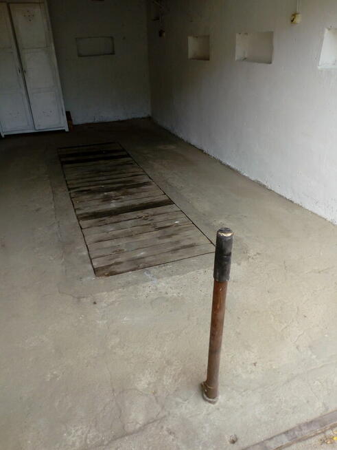 Sprzedam Garaż (Kanał, Prąd) 19m2 ul.Zawadzkiego