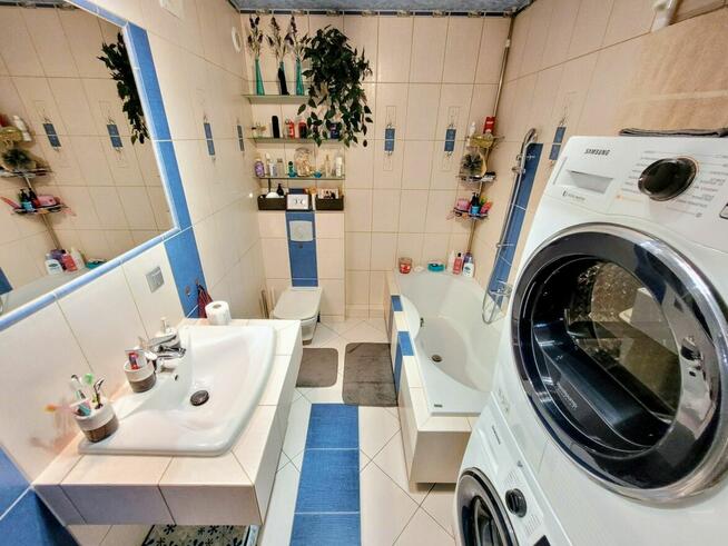 2-poziomowe z ogródkiem i miejscem postojowym w szeregówce