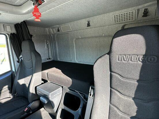 CIĄGNIK SIODŁOWY MARKI IVECO STRALIS AT440T/PRR