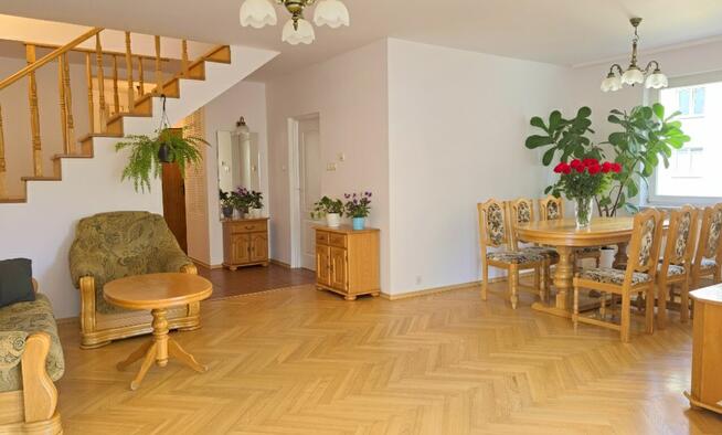 4 POKOJE Z 2 TARASAMI I GARAŻEM NA KABATACH