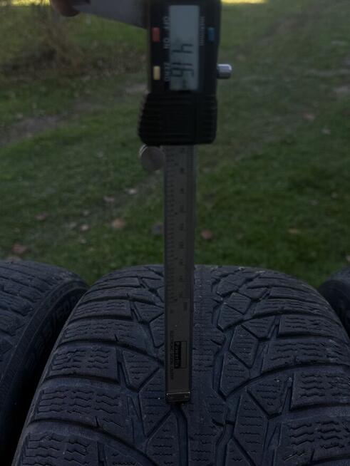 Opony Nokian Snowproof 225/50 R18 99 V