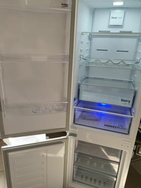 Outlet lodówek i zamrażarek, gwarancja. Serwis pogwarancyjny