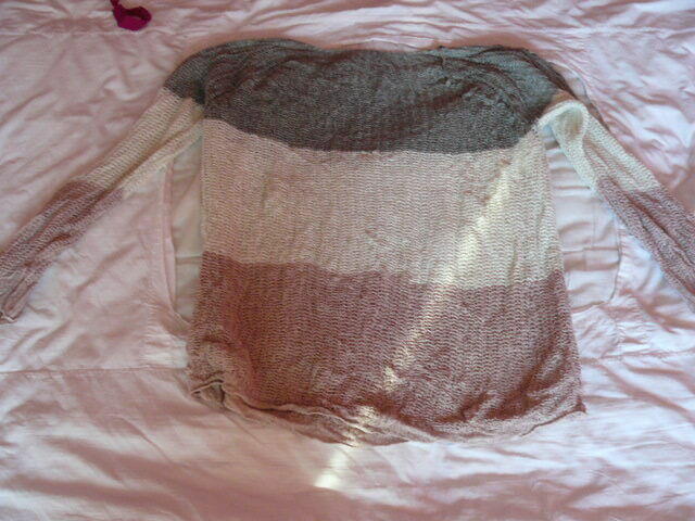 Sweter bialo-rozowo-popielaty