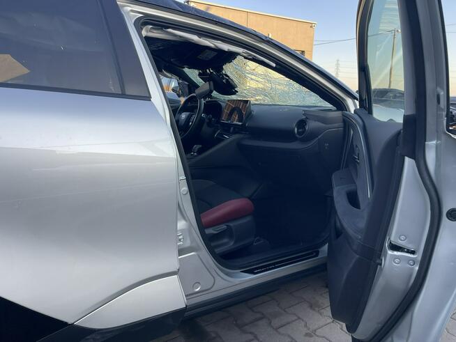 Toyota C-HR Hybrid PlugIN Kamery 360 Podgrzewanie Skóra Virtual 223KM