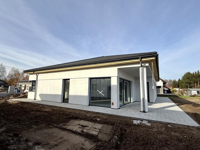 Dom parterowy pod Nadarzynem z szybkim dojazdem