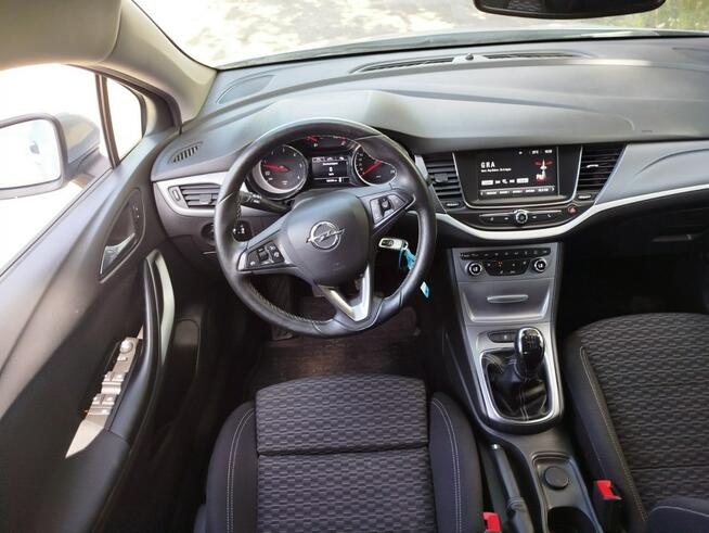Opel Astra 2017r mały przebieq 6 biegów zapraszam
