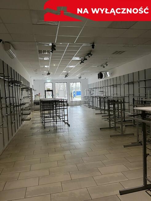 Lokal handlowy 180 m kw. w centrum Dęblina.