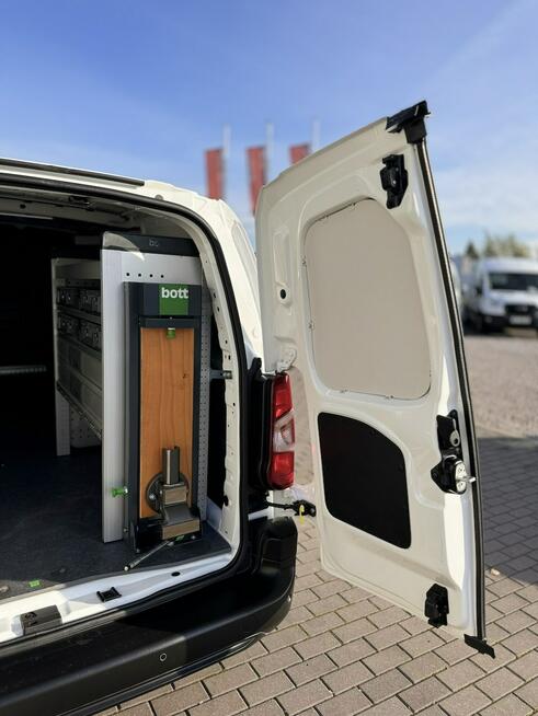 Peugeot Partner 1.5BlueHdi 100Ps, wersja Long, zabudowa warsztatowa BOTT, VAT-1