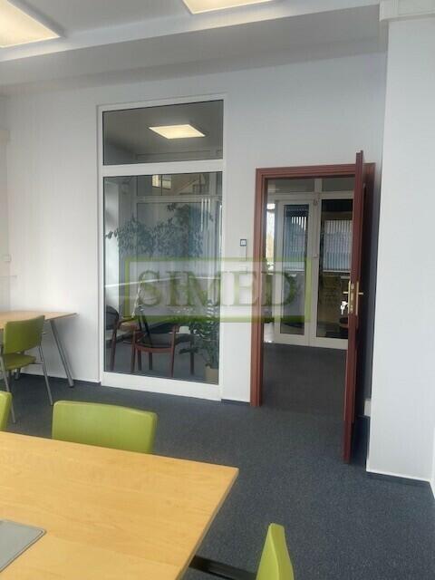 Parter, parking, dostęp 24h ,ochrona,cisza