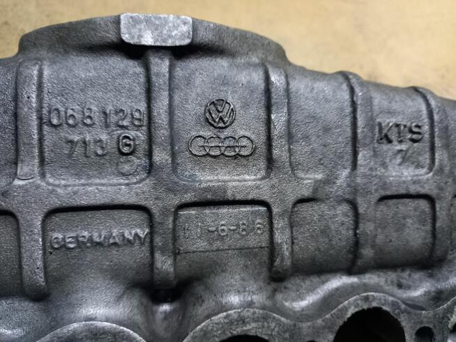 Kolektor ssący do VW T3 Audi 80 D TD 068129713 G