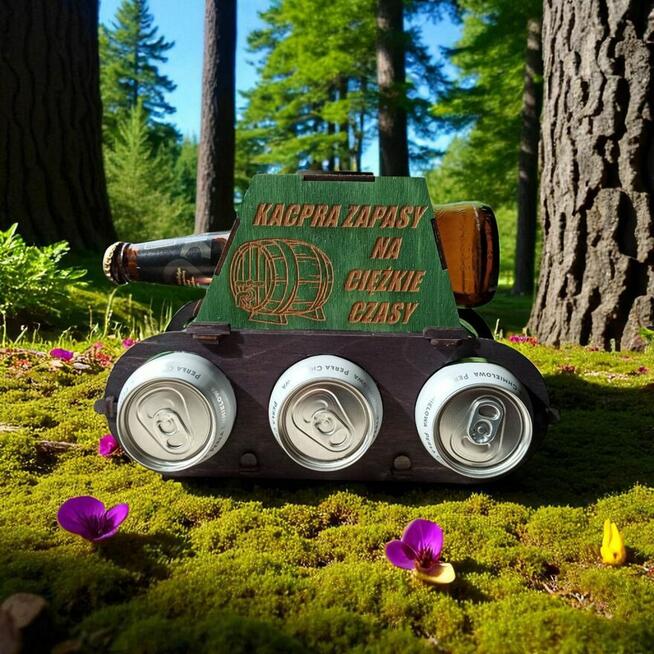 Drewniany Czołg na Piwo z Grawerem - Prezent dla Taty, Chłop