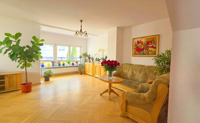 4 POKOJE Z 2 TARASAMI I GARAŻEM NA KABATACH