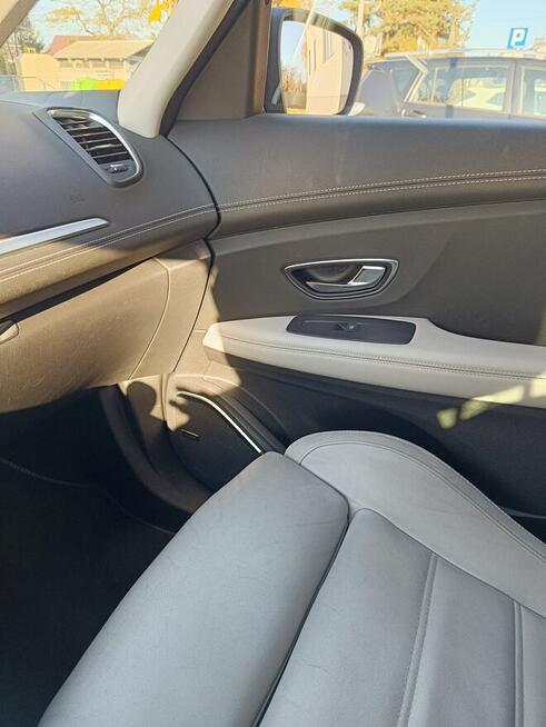 Sprzedam samochód renault scenic 4