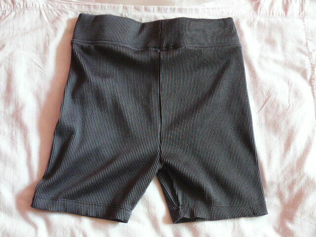 Sinsay krotkie spodenki damskie S