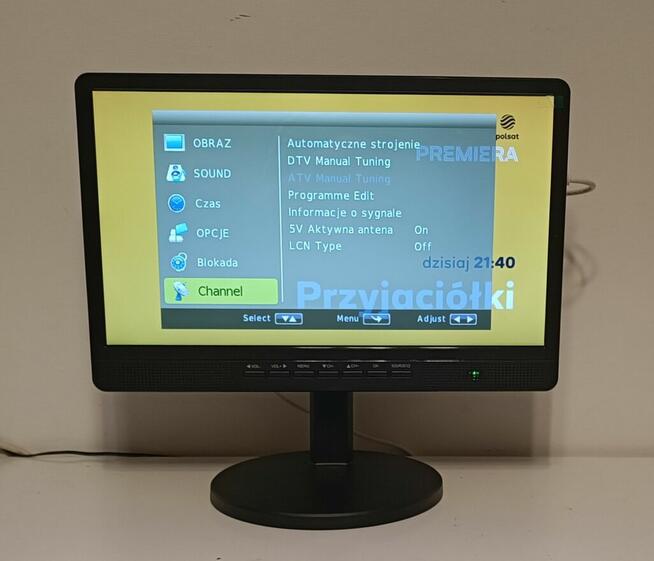 18 Cali Telewizor Bezprzewodowy CAMPING LED DVB-T2 Hevc + An