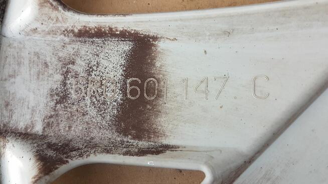 VW POLO 6R0 KOŁPAK 15 6R0601147C