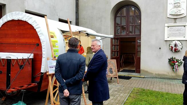 Wóz Kupiecki na dni, imprezę albo miesiące zimne, gorące!