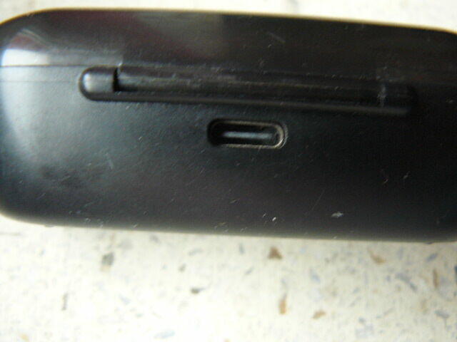 Hypergear etui ladujace do sluchawek bezprzewodowych