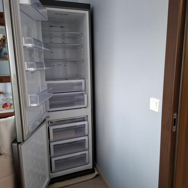 Sprzedam lodówkę Samsung - Stan bardzo dobry!