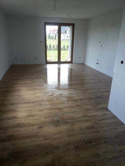 Układanie płytek -remonty