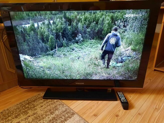 Telew. Samsung LE40B530P7W,FULL HD, 1920x1080 pikseli.